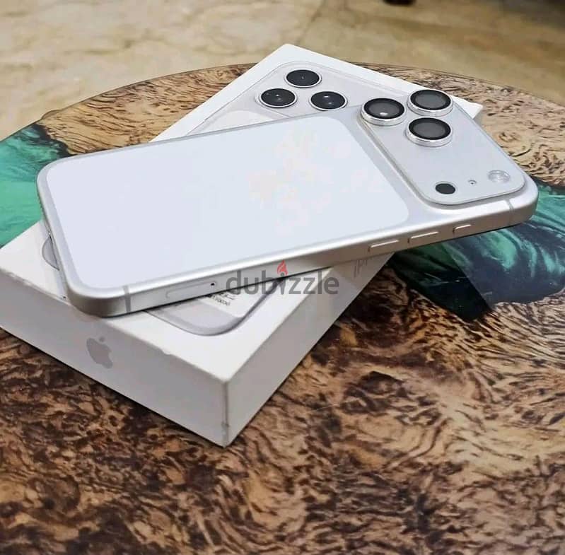 Apple - iPhone 17 Pro Max 4