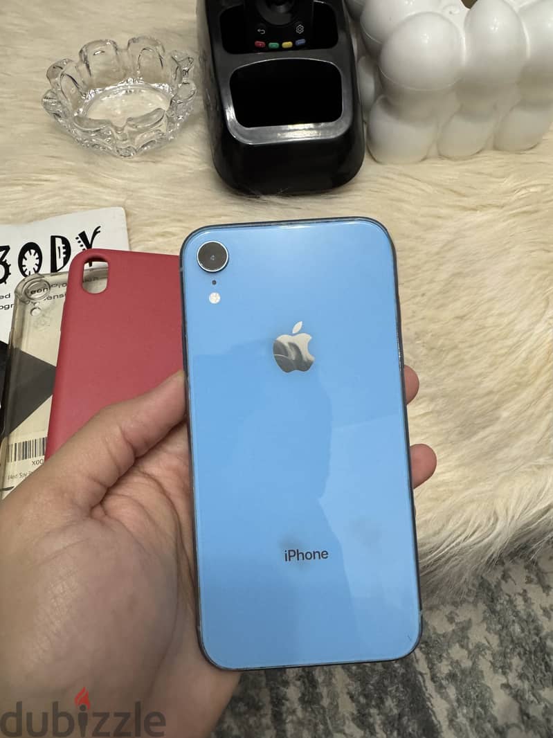 Apple - iPhone XR 1