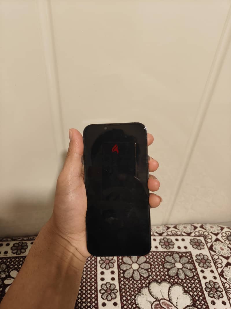 آبل - آيفون 13 برو 4