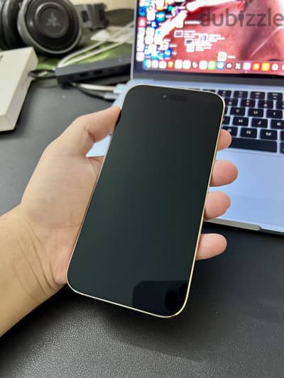 ايفون اير  Light Gold 99%B 180C  < للبدل & للبيع < مدفوع الضريبه