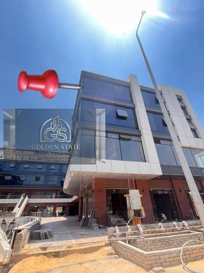 للبيع مكتب بعائد شهرى 158.900 وزياده ثانويه 10% متشطب بالكامل على الواجهه والبلازا مساحه مميزه في منطقه التجمع الخامس