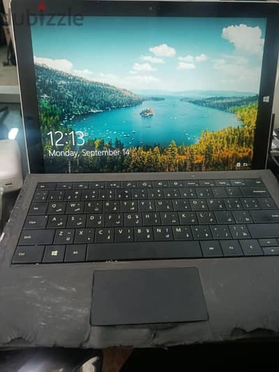 Microsoft Surface Pro 3 (Core i5 / SSD / Touch Screen) بحالة ممتازة