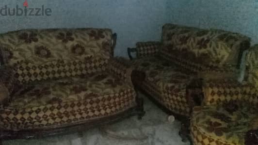 2 كنب و 1 كرسي
