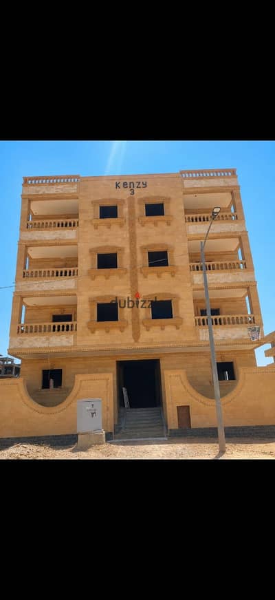 Apartment for sale in Badr City, installment with immediate delivery, 170 meters, sea view, special location, 3 rooms, 2 bathrooms, attractive price, elevator, marble entrance, completely unharmed, open view