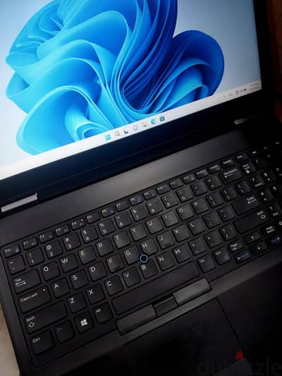 Dell latitude 5570 HQ بسعر لقطة