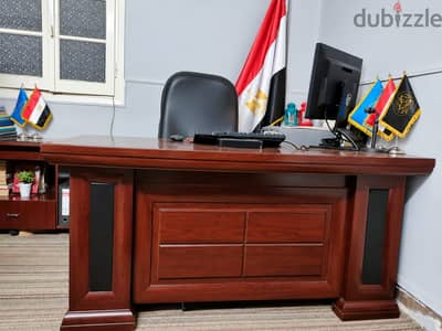 مكتب مدير مستورد فاخر مطعم بالجلد الطبيعي + سايد + وحدة أدراج
