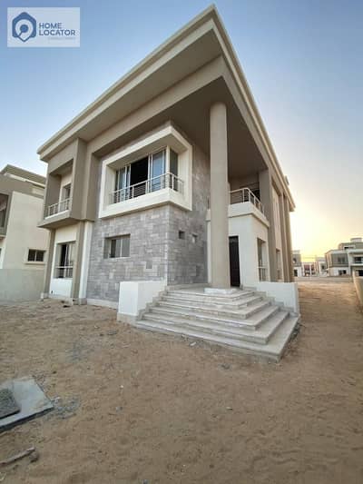 Luxury Villa for Sale – Oriana 2, CFC – New Cairo  Prime Location 	•	Land Area: 788 SQM 	•	Built-Up Area (B. U. A): 683 SQM 	•	Finishing: Semi-Finished 	•	Basement: Yes (non-walkout) 	•	Price: USD 2,000,000  An exceptional villa located in the heart of Cai
