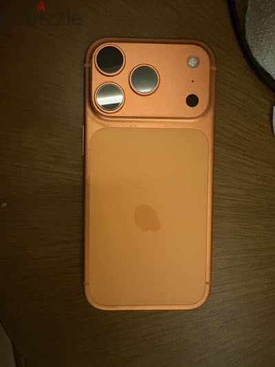 Apple - iPhone 17 Pro Apple - iPhone 17 Pro