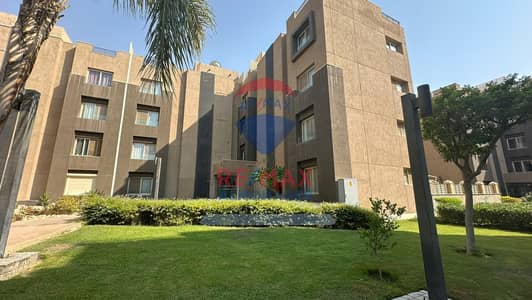 استوديو أرضي بحديقة خاصة | فرصة مميزة في ذا فيلج بالم هيلز