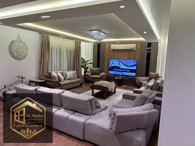Apartment 300m for sale in Al Rehab, the best location, sea view garden