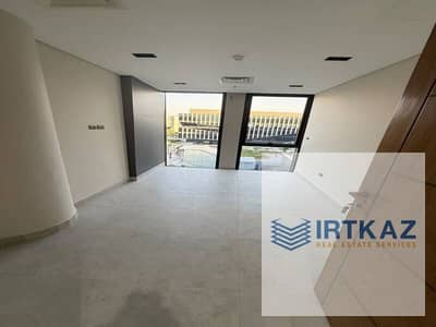 Office For Rent Fully Finished with Prime View - Next To AUC - SODIC - NEW CAIRO