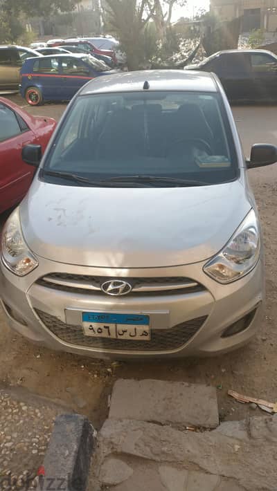 هيونداي أى 10 2015