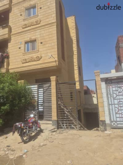 بيت في الحي السادس مدينة بدر