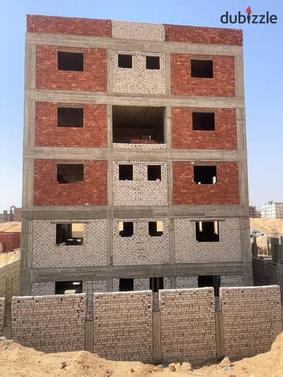 عماره مبنيه بالكامل في احياء اكتوبر الجديده عند باديه وال 800فدان وجامعة القاهر الجديده وعلى طريق الواحات