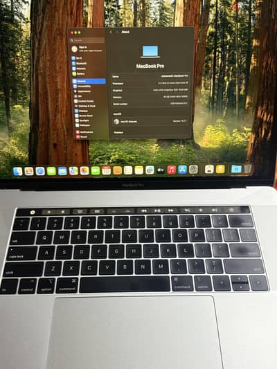 Macbook pro 2019 like new