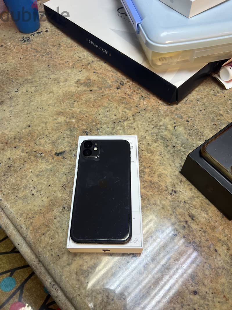 Apple - iPhone 11 4