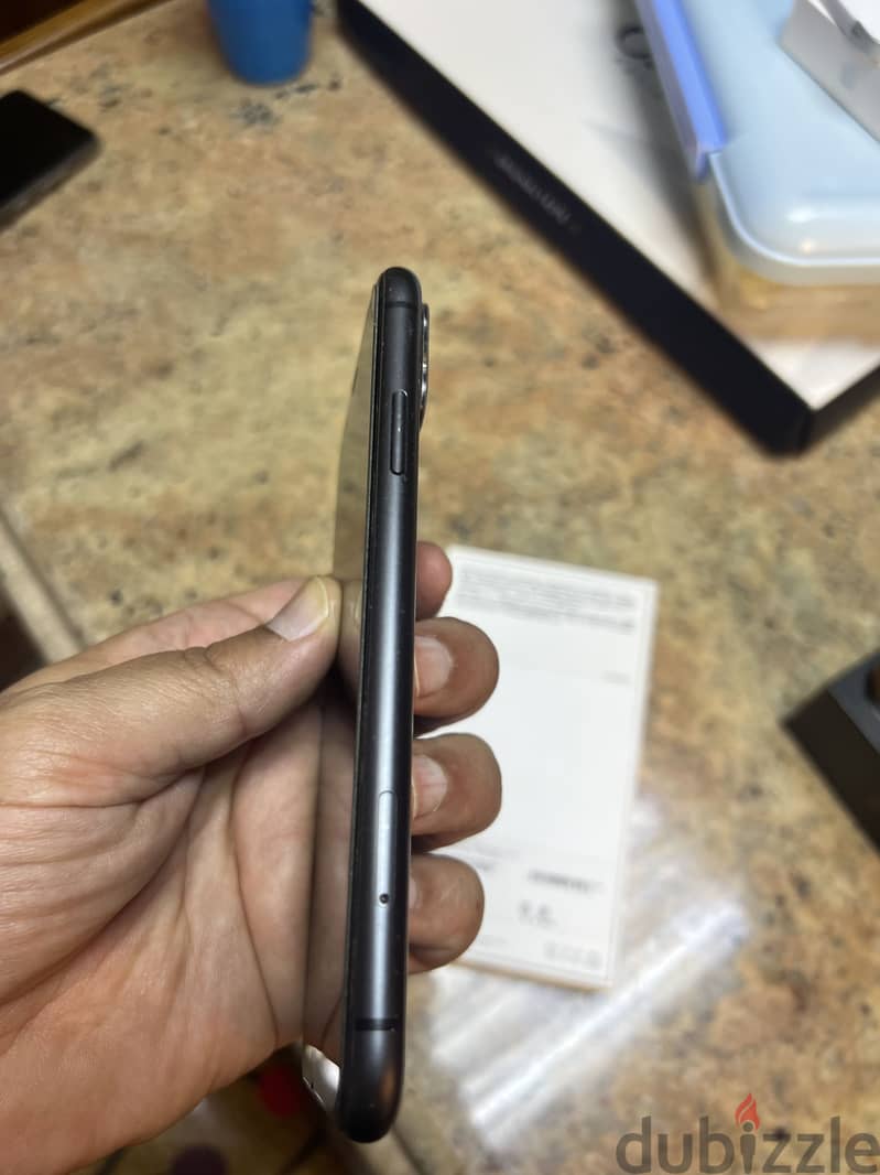 Apple - iPhone 11 5
