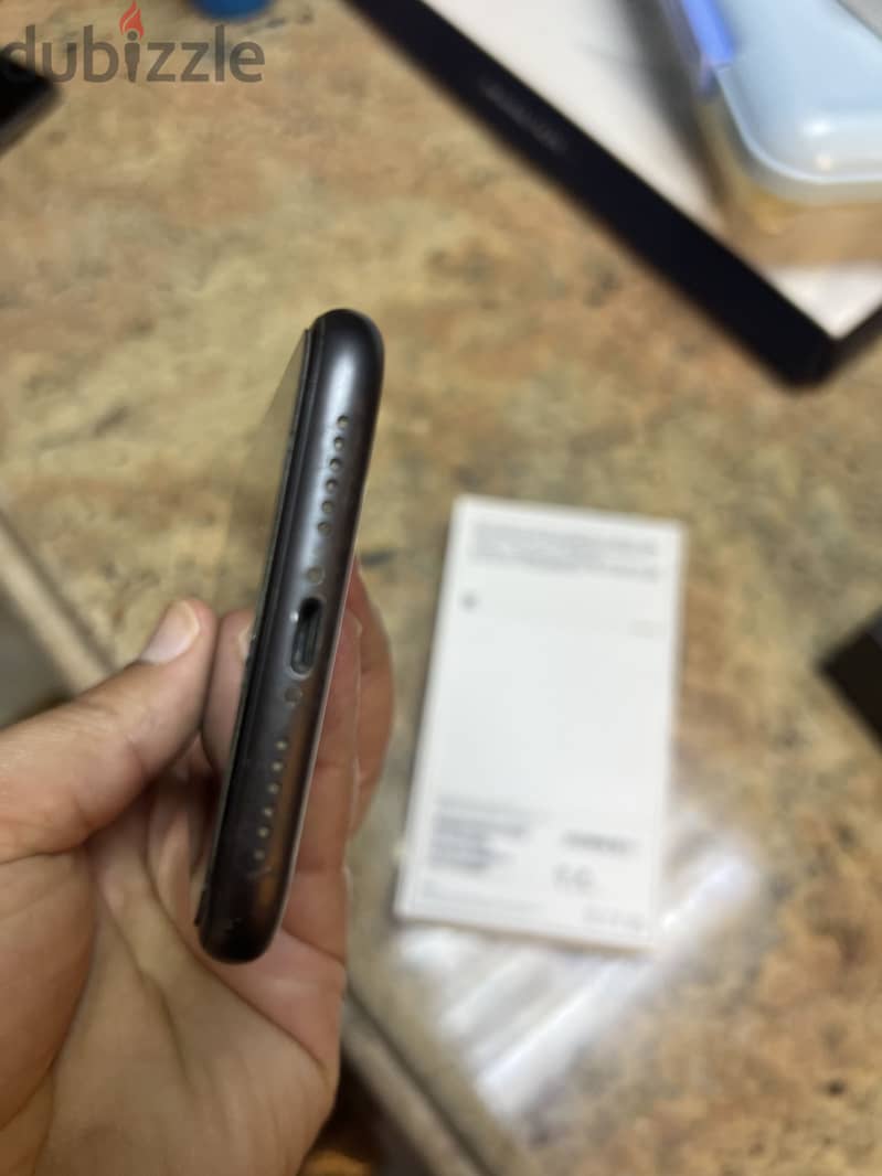 Apple - iPhone 11 6