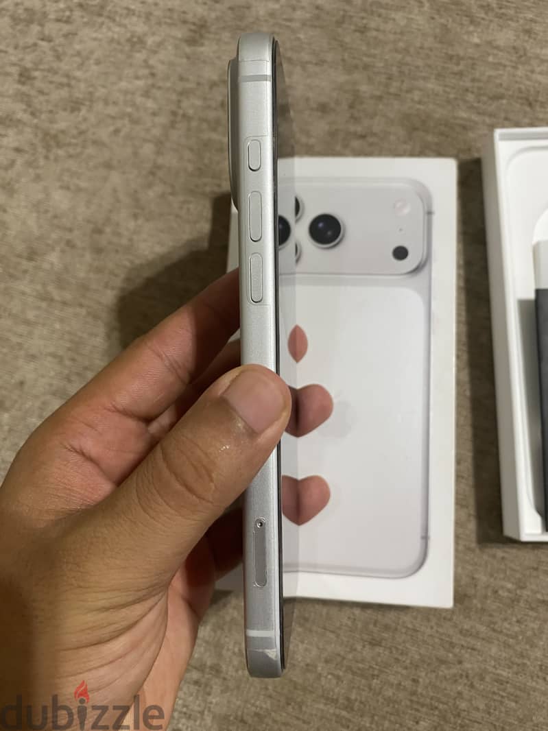 Apple - iPhone 17 Pro Max 1