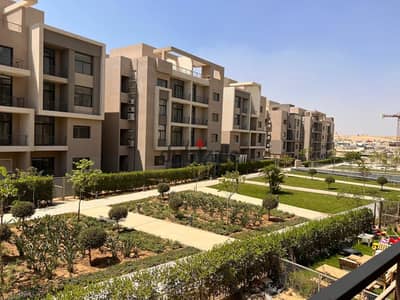 شقة للايجار في كمباوند فيفث سكوير المراسم، بالمطبخ والتكييفات، التجمع الخامس القاهرة الجديدة