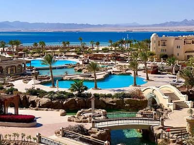 شاليه للبيع في الصف الأول، كامل التشطيب ومطل مباشرة على (اللاجون)، مع خصم 20% (عرض لفترة محدودة!) في مشروع "بلانكا" بمنطقة رأس سوما" في سوما باي