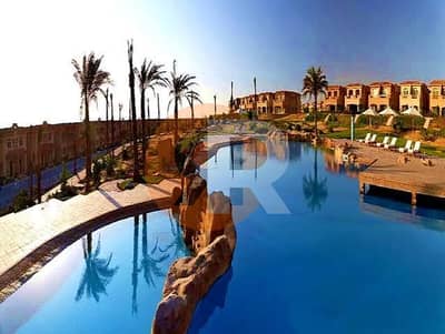 Resale chalet with a direct sea view in the Telal Ain Sokhna compound – Peaks phase.