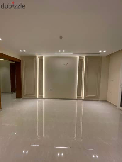 175 sqm apartment for sale in Madinaty - Ultra Super Lux finishing | Open garden and clear sea view