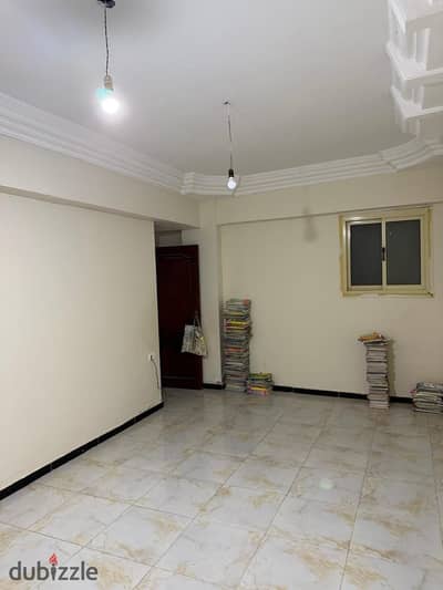 Ground floor apartment for rent 150m in Southern Investors, distinctive location