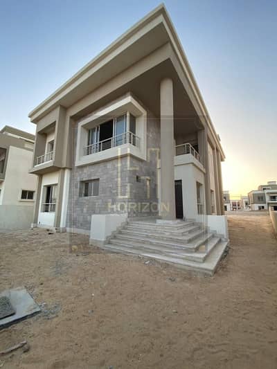فيلا 6غرف + ناني للبيع في كمبوند كايرو كايرو فيستيفال سيتي Standalone for sale in Cairo Festival City CFC