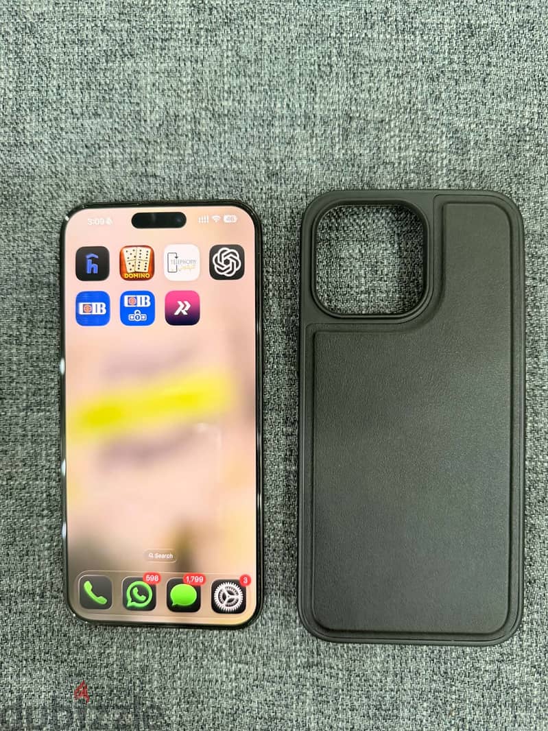 Apple - iPhone 15 Pro Max 8