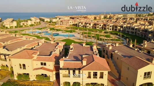 للبيع شاليه 130 م VIB دوراول بمقدم 5 % بفيو مباشر علي ال POOL و تقسيط علي 8 سنوات متشطب بالكامل في لافيستا جاردنز.