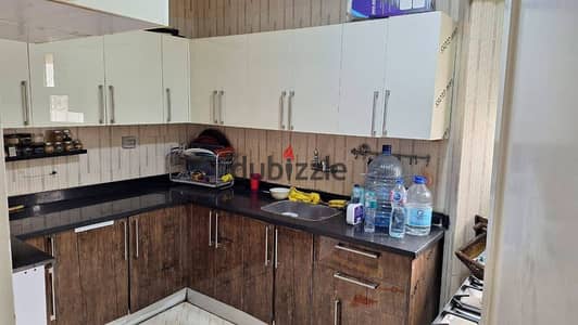 Apartment for rent in Al Rehab City, facing the Eastern Market and amenities.    Area: 131 sqm; prime view.    3 bedrooms, 2 bathrooms, reception area