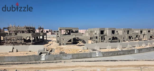 The season snapshot in Playa Ghazala, Hazel Pear Chalet, large area on the ninth row, double view on the lagoon, three bedrooms plus a nanny room and a driver's room, delivery in 2022, and it is fully paid off at an excellent final price.
