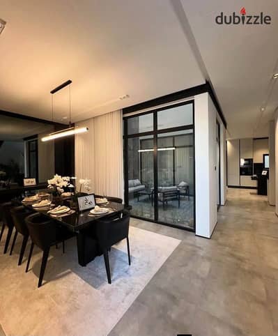 لوكيشين مميز فيلا استاندالون 3 طوابق Fully finished + private pool بالتقسيط او خصم 64 % فوري للبيع علي طريق السويس مباشرة بجوار سوديك ايست و الجمال