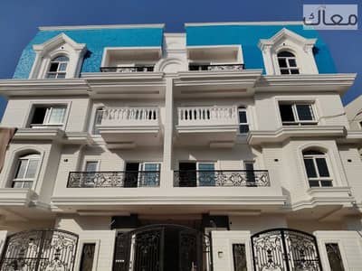 352 sqm + 110 sqm Duplex, ready for finishing. 40% down payment & balance over 5 years.