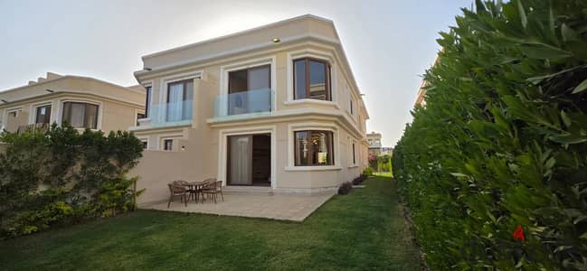 توين فيلا للايجار في Top View | 320م BUA | 350م Land | Fully Furnished | 3 Bedrooms | Pool & Landscape View | قرب AUC |