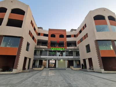 محل تجاري للبيع في الحي الثالث امام جامعة بدر