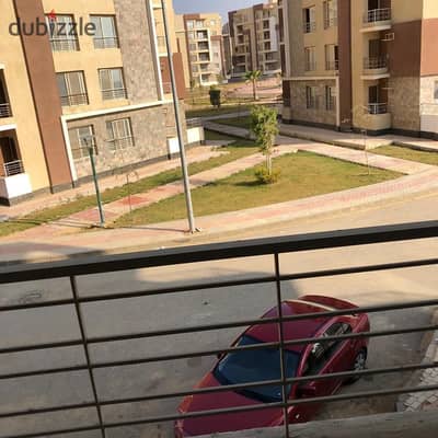 شقة فاخرة للبيع واجهة بحرية صريحة وإطلالة ساحرة على المساحات الخضراء في كمبوند دار مصر الأندلس الـ 29 عمارة بالتجمع الخامس بالقرب من شارع التسعين الجنوبي والجامعة الأمريكية AUC ومنطقة الفيلات!