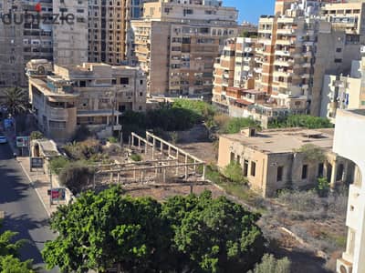 شقة للإيجار في رشدي على شارع سوريا الرئيسي مساحتها 190م ب29 في الشهر