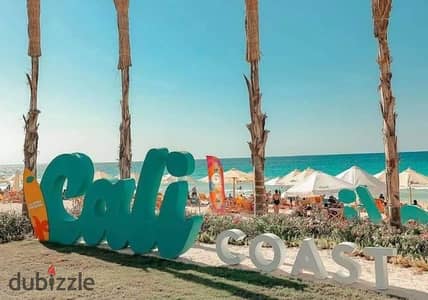 شالية للبيع في رأس الحكمة متشطب بالتكييفات وبخصم 31%بجانب دايركشن وايت و هاسيندا وبالقرب من ازار ايلاند و فوكا باي و ألماظة باي و أوجامي و مرسى بغوش
