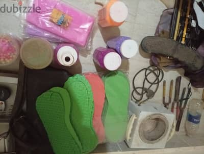 اجهزه شمع مستعمله مكاوي شعر حديد  مستحضرات باديكير