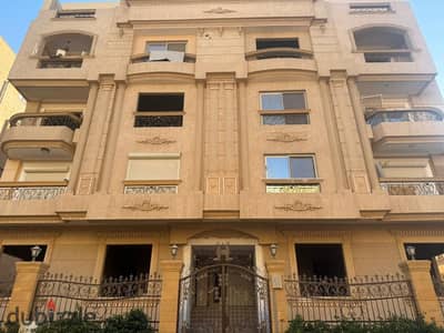Luxury corner apartment with Super Lux finishing for sale in El Andalus 1, located right next to Mountain View Compound, near South 90th Street and AUC in New Cairo! Luxury corner apartment with Super Lux finishing for sale in El Andalus 1, located right next to Mountain View Compound, near South 90th Street and AUC in New Cairo!