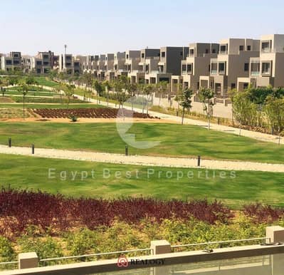 Ready to move prime location Town house for sale in Palm hills New cairo compound 5th settlement