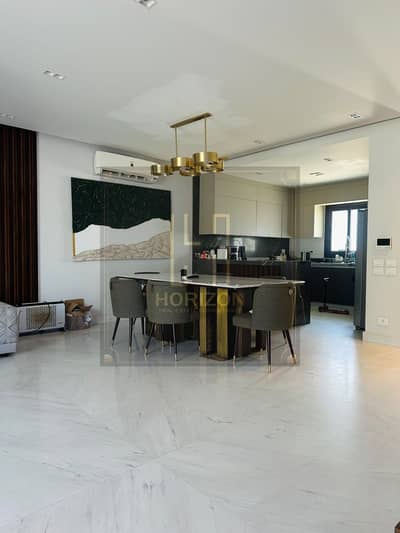 تاون 4غرف  نص  مفروش  للايجار فى كمبوند هايد بارك townhouse for rent in Hyde Park Compound.
