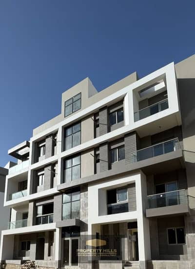 For sale from the Housing and Development Bank, an apartment in the heart of Sheikh Zayed, next to Nile University and Arkan Mall and the central axis.