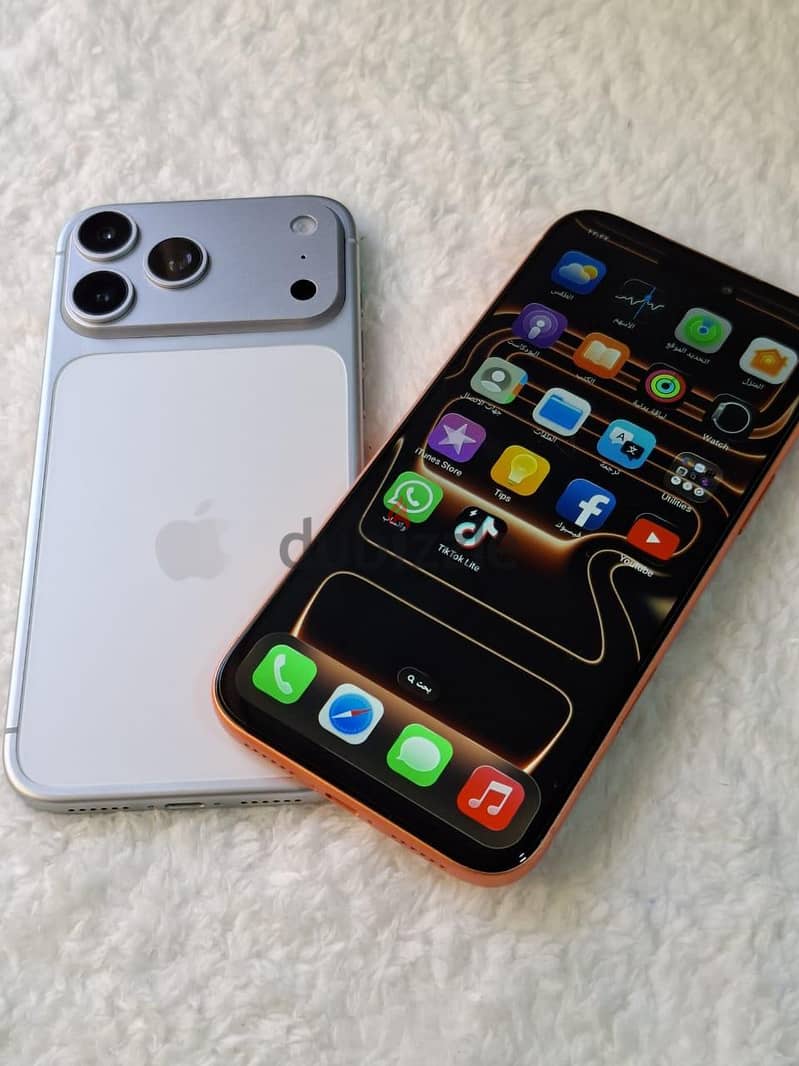 Apple - iPhone 17 Pro Max 1