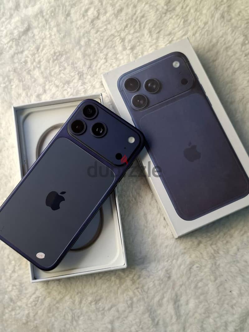 Apple - iPhone 17 Pro Max 2