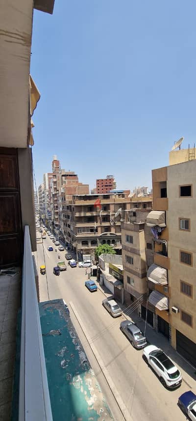 شقة للبيع ٢٠٠ متر تطل علي ش الجانبية (المعهد الأحمدي   ع)