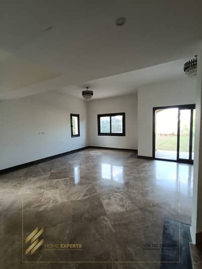 Elegant Twin House with 300 sqm built-up area for rent in Uptown Cairo