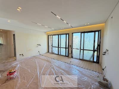4-Bedroom Apartment with Dressing Room in Eastown